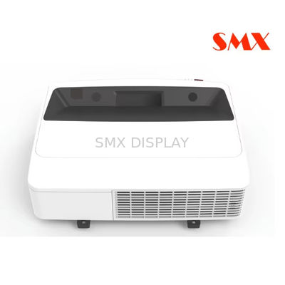 คุณภาพ SMX 5000 ลูเมน แหล่งแสงเลเซอร์ Ultra Short Throw 3LCD Projector สําหรับการฉายภาพแบบ Immersive โรงงาน