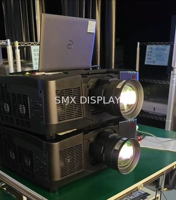คุณภาพ โปรเจคเตอร์เลเซอร์ WUXGA SMX 20,000 Lumen 4K สําหรับห้องประชุม โรงงาน